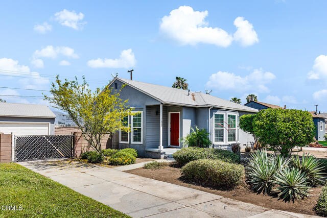 Primary Photo - 16247 E Bellbrook St