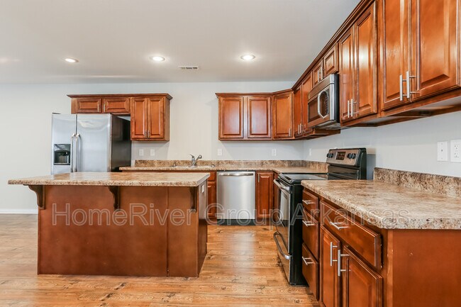 Building Photo - 311 E Thurman St