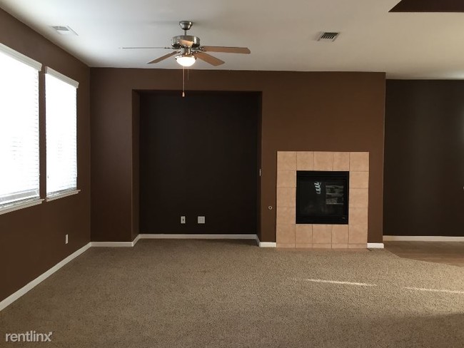 Building Photo - 9330 Vintner Cir