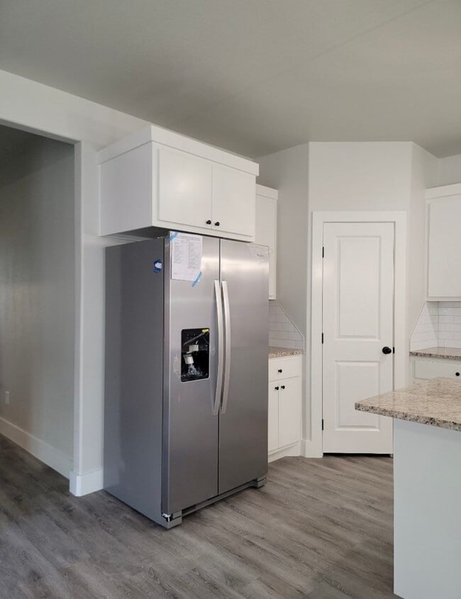 Building Photo - New Construction Townhome in Cooper District!
