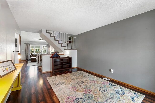 Foto del edificio - 4 Bedroom House for RENT