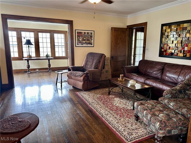Foto del edificio - 1288 W 105th St
