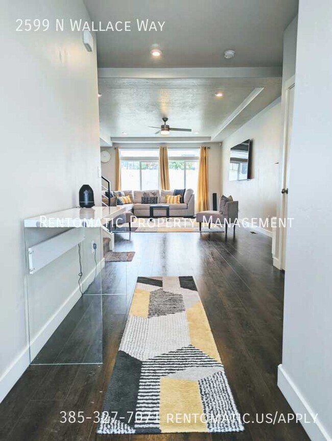 Foto del edificio - 2599 N Wallace Way