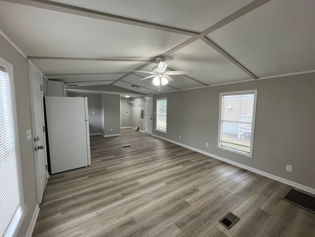 Foto del edificio - Colony Oaks Homes