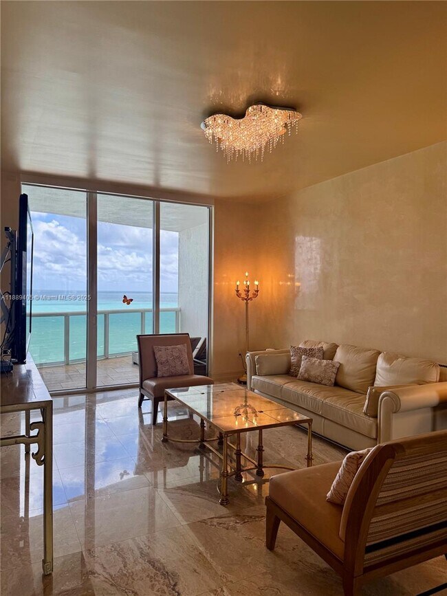 Building Photo - 16001 Collins Ave