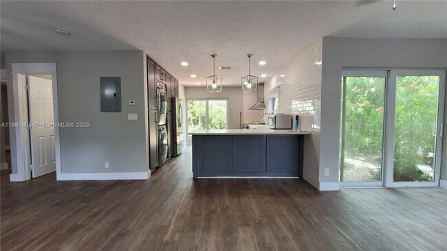 Building Photo - 1309 NW 89th Dr