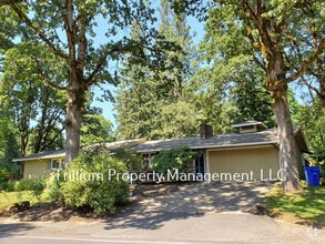 Building Photo - 12424 SW Lesser Rd
