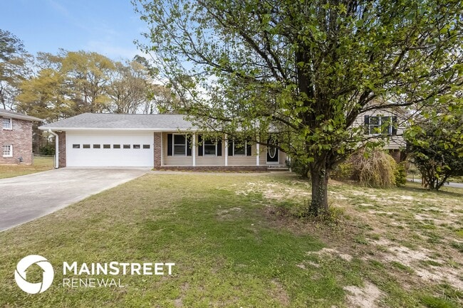 Building Photo - 680 N Kingsley Dr