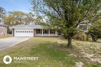 Building Photo - 680 N Kingsley Dr