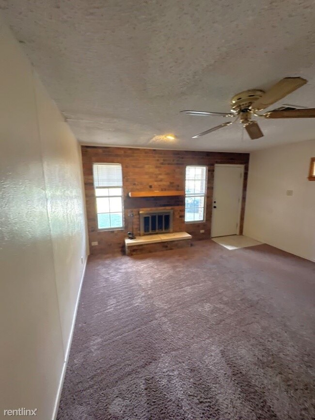 Building Photo - 1 br, 1 bath House - 730 Sutton Dr