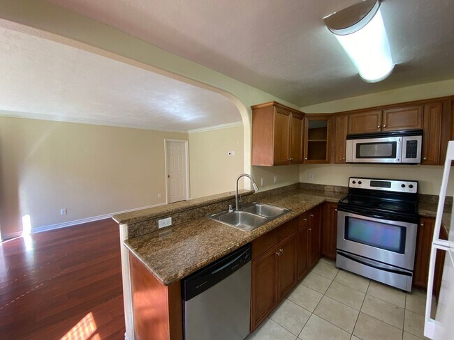 Building Photo - Stonemark on Avocado