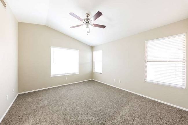 Building Photo - 2460 S Navajo Way