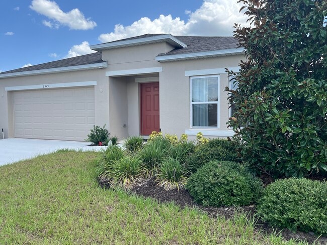 Building Photo - 2571 Driftwood St