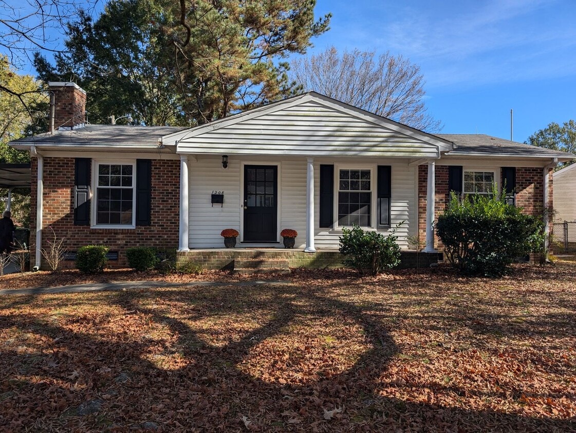 Primary Photo - 1208 Somerset Rd
