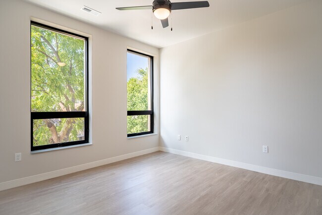 Building Photo - Avenir Apartments