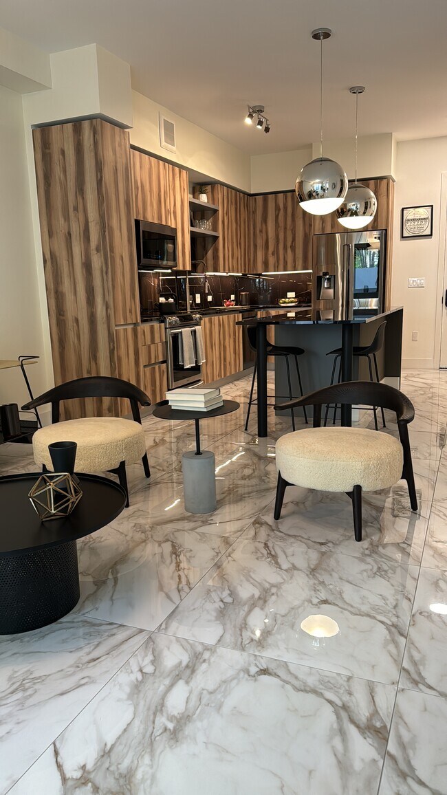 Foto del edificio - 223 NE 27th St
