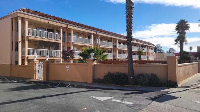 1250 Building - El Rancho Apartments