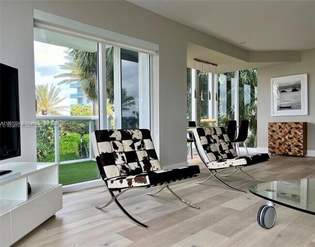 Foto del edificio - 10275 Collins Ave
