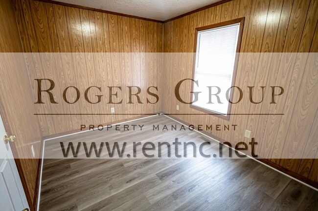 Building Photo - #450 - 236-238 Crozier St Duplex