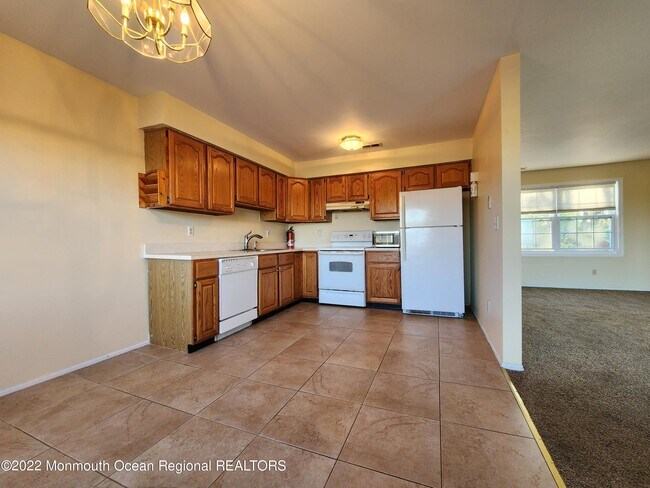 Building Photo - 420 Beachway Ave