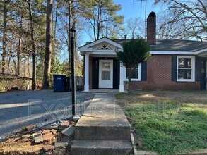 Building Photo - 311 Bracken St