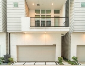 Building Photo - 5869 E Post Oak Ln Building Photo - 5869 E Post Oak Ln