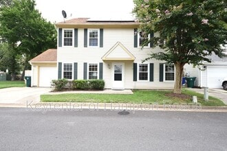 Building Photo - 192 S Hall Way