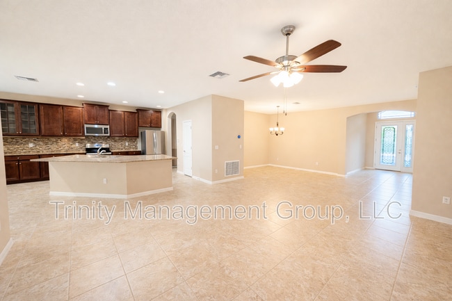 Building Photo - 10383 Machrihanish Cir