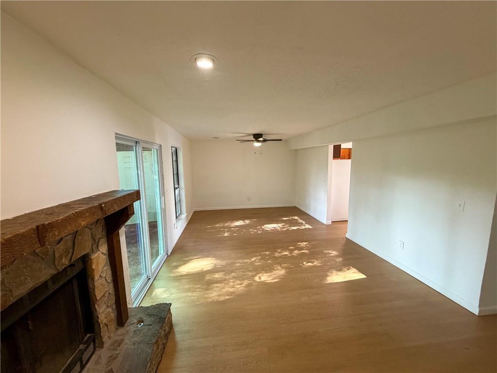 Foto del edificio - 869 Heritage Oaks Dr
