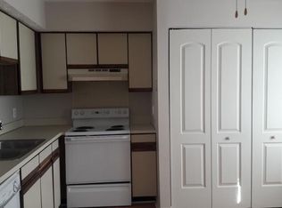 Building Photo - 9440 Lexington Cir