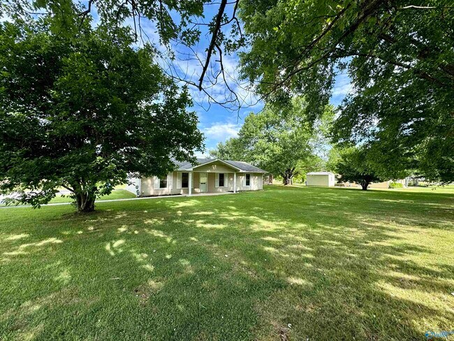Building Photo - 1805 Lindsay Ln
