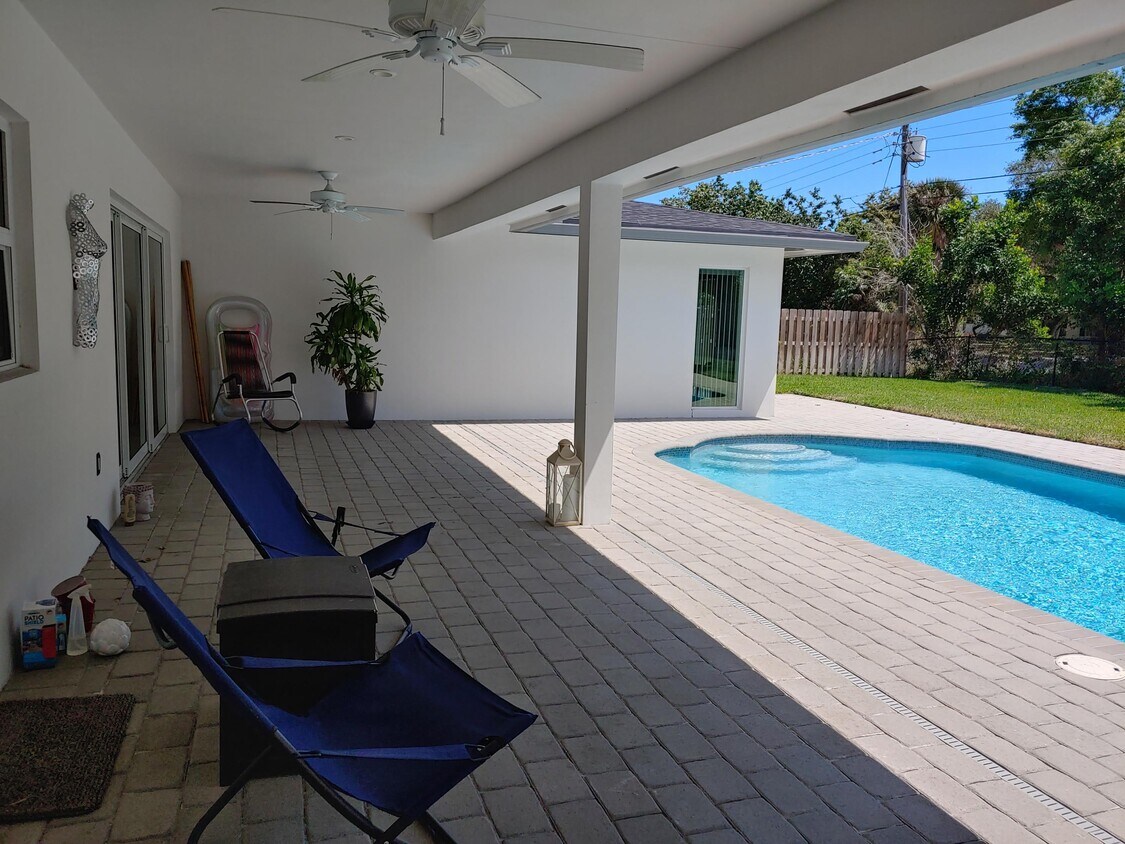 Foto del edificio - 1180 SW 14th St