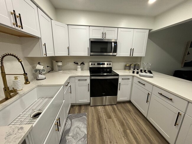 Kitchen - 23 Dawn Ln