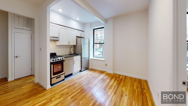 Foto del edificio - 415 E 73rd St