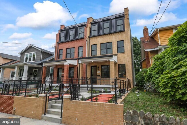Building Photo - 4411.5 Illinois Ave NW