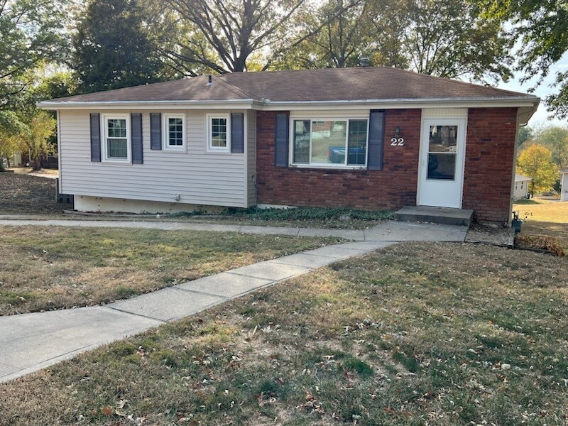 Primary Photo - 22 Vine Terrace