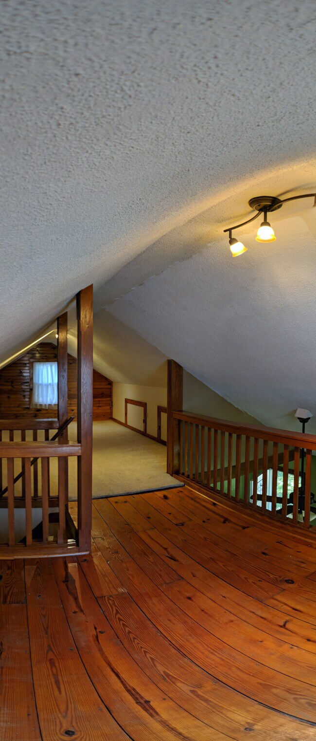Foto del edificio - College Ave House Rental