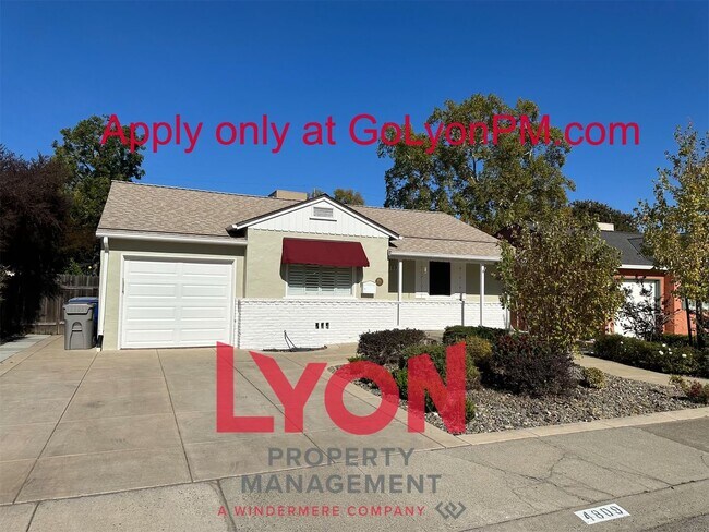 Building Photo - 2 bed/1 bath East Sac Gem!