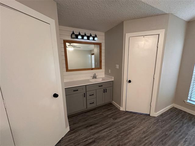 Building Photo - 7828 Pebblebrook Dr