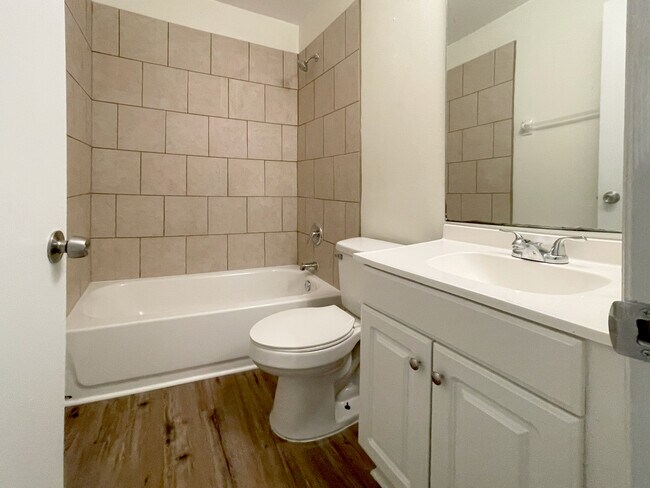 Building Photo - ICW-821 Orchid Dr.