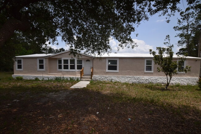 Building Photo - 4 bedroom 2 bath home for rent at 40404 Ho...