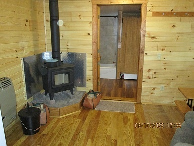 Living Room - E10540 E Salem Ridge Rd