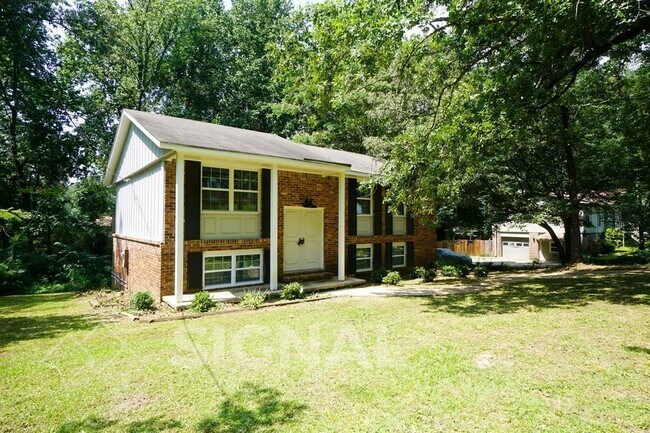Building Photo - 105 Silverleaf Dr