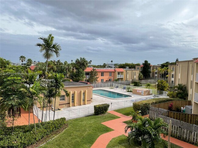 Building Photo - 4920 NW 79th Ave