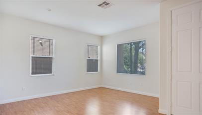 Foto del edificio - Room to Live & Grow! Expansive 3,547 Sq. Ft. 4-Bedroom 2.5 Bath Home