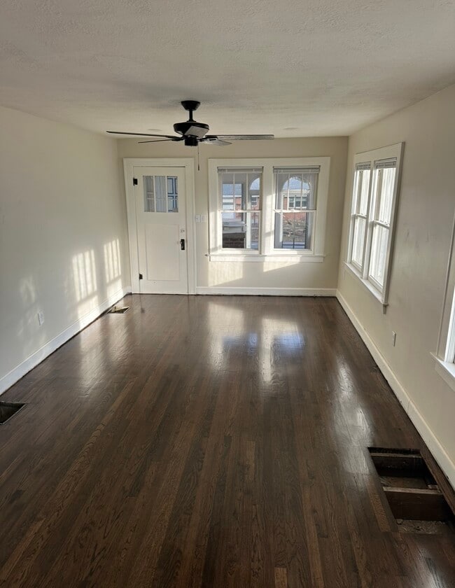 Foto del edificio - 126 S Willow Ave