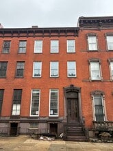 Building Photo - 1118 St Paul St