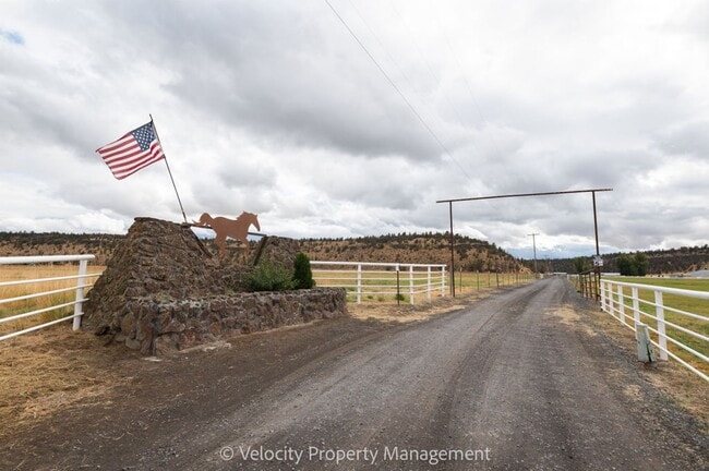 Foto del edificio - Charming Country Home!
