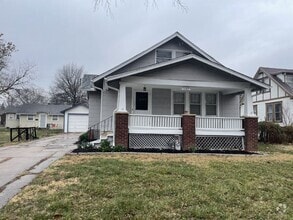 Building Photo - 1267 SW Plass Ave