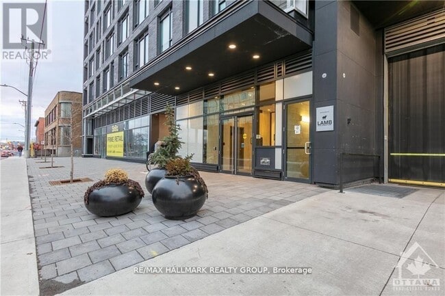 Building Photo - 203 Catherine St